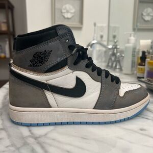 Nike Air Jordan Retro High-Top Sneakers, University Blue. Big Kid Size 5. VGUC